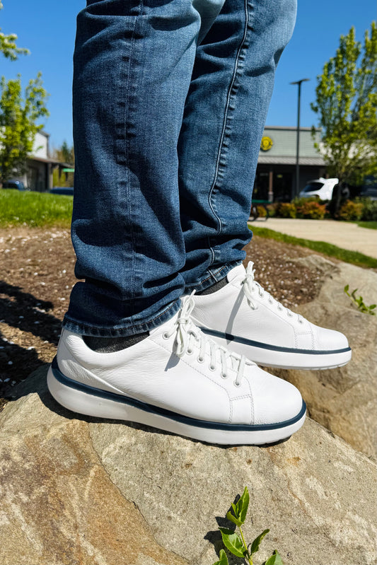 Oasis Sneakers