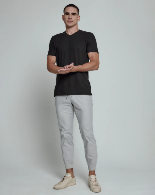 Core V-Neck Black
