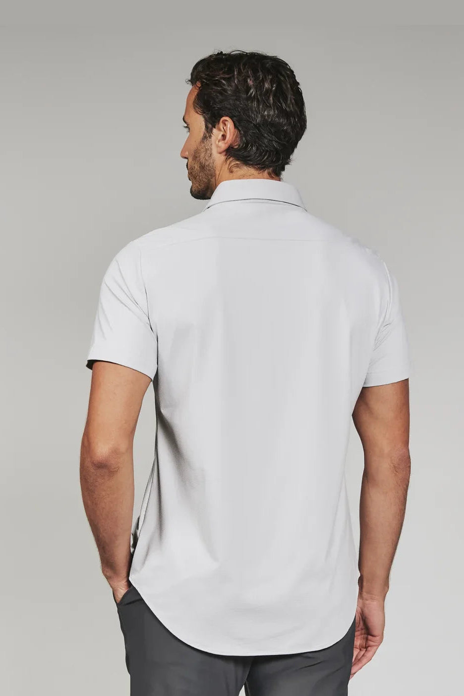 7 Diamonds Azores shirt in Fog, a light, airy 4-way stretch short sleeve button-up that keeps you cool and sharp on the golf course, at summer barbecues, on vacation and at the office