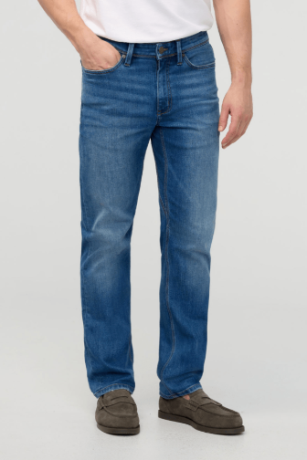 DUER Performance Denim - Alpine Indigo, a go-to pair of jeans for the office, date nights, travel and weekends