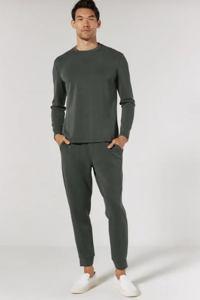 7 Diamonds Rev Jogger in Basil, soft, comfortable joggers for travel days, lounging at home, the gym and weekend errands