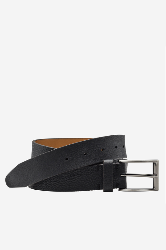 Johnston & Murphy Soft Pebble Belt - Black, a quality belt that finishes off office outfits, jeans and dressy occasions